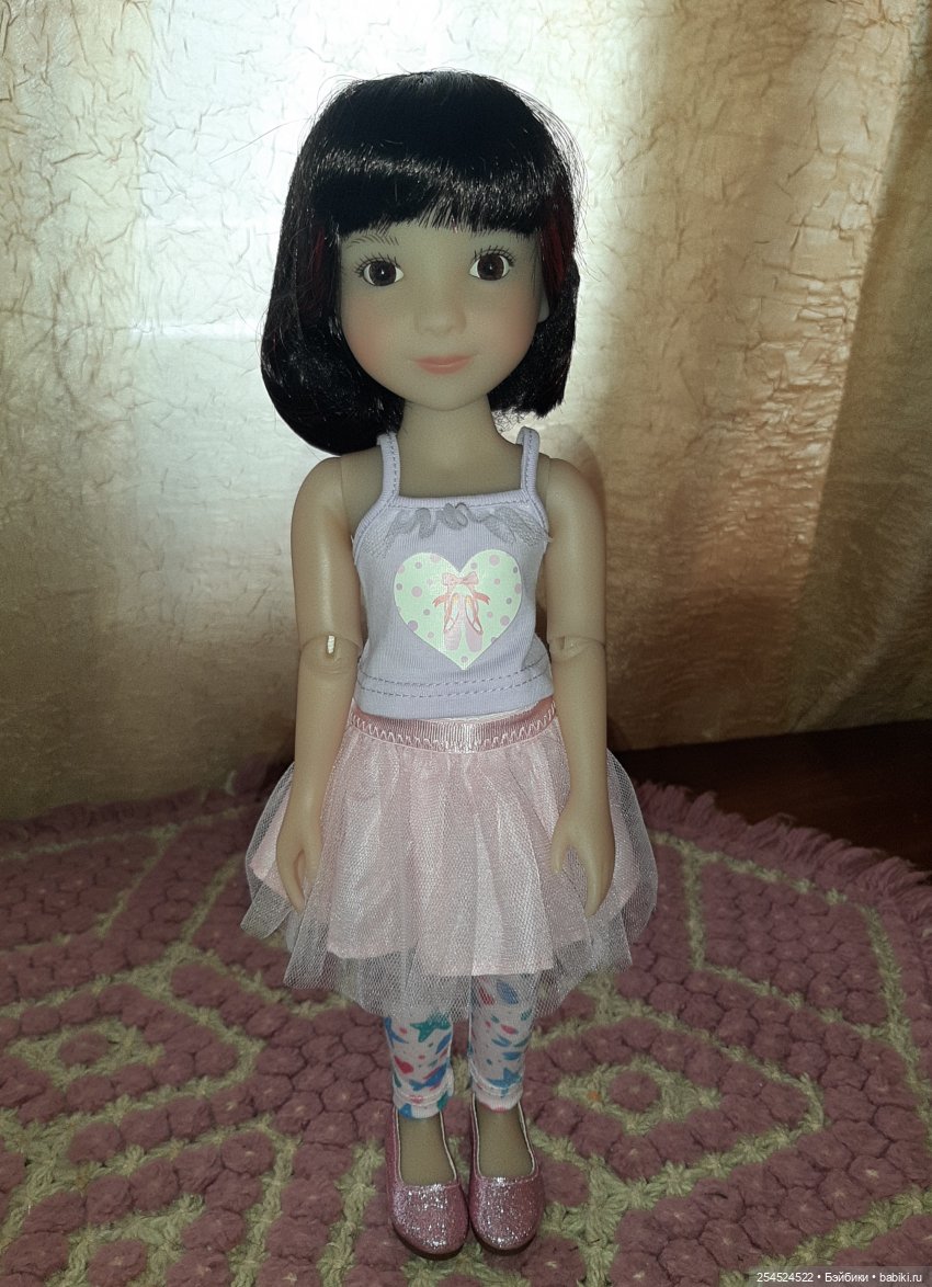 Еще одна Руби Ред. Сидни — Куклы Ruby Red (Руби Ред) Fashion Friends: Siblies (фото 8)