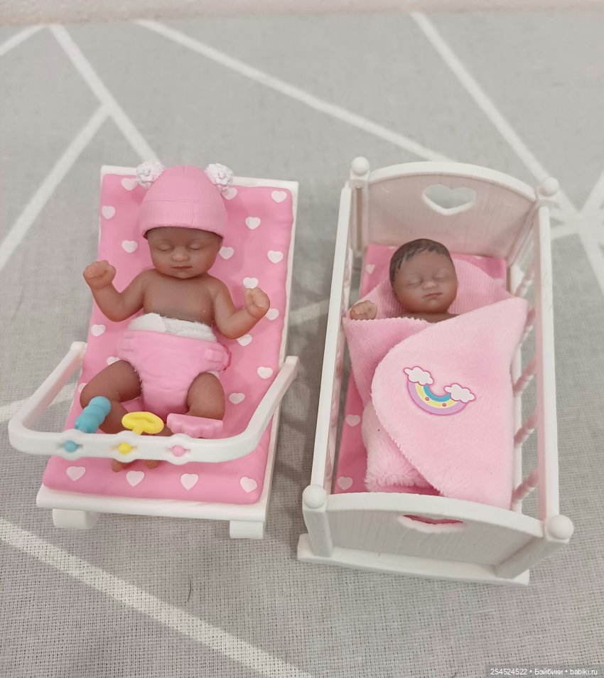 Ещё одна кукла и пупсики Zuru