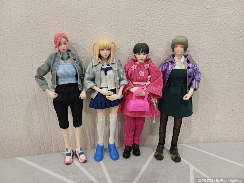 Переодевашки Фигмочек и других кукол (фото 8)