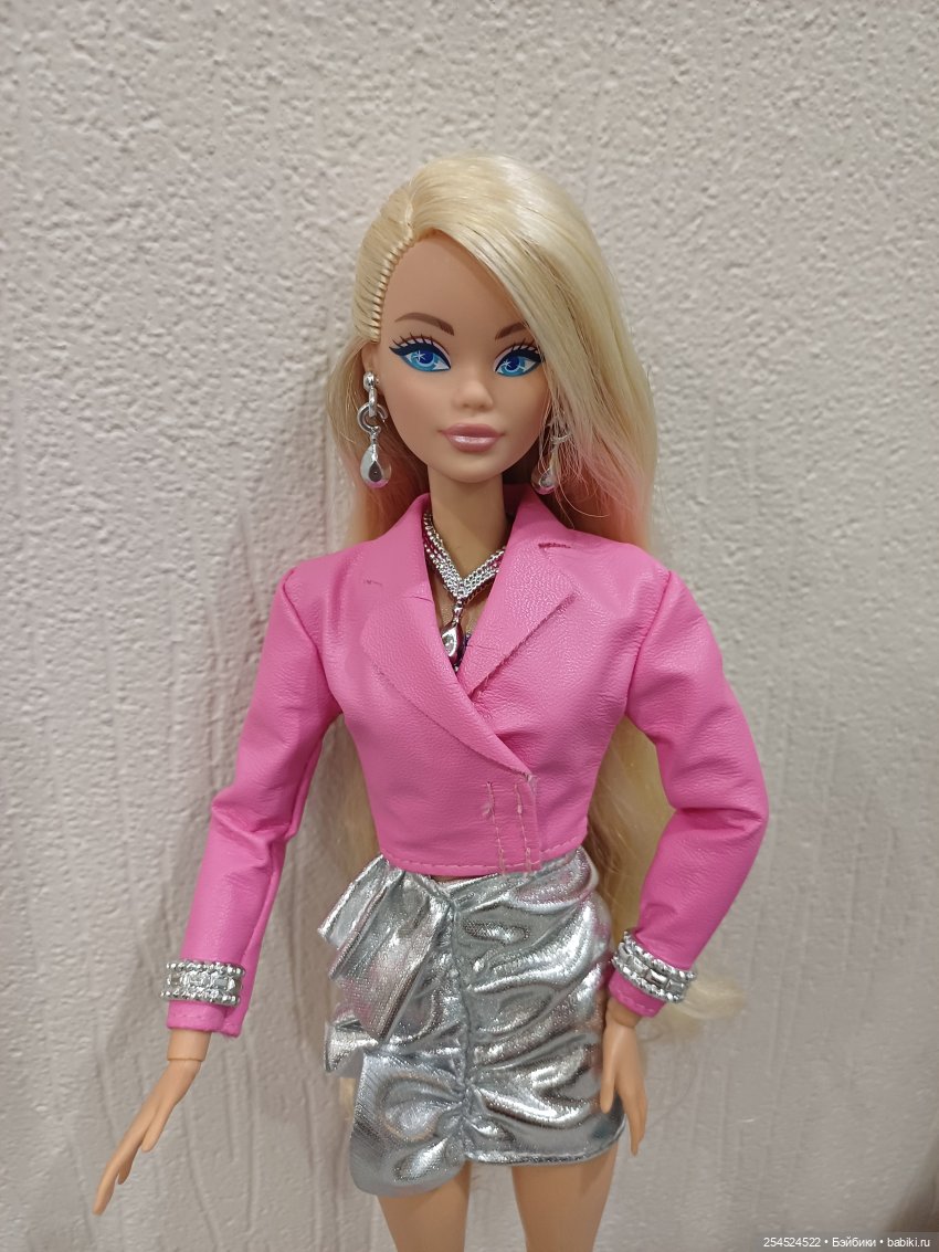 Итоги 2025 — Коллекции игровых кукол (Playline): фото полок