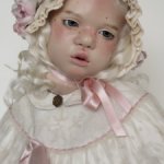 Фарфоровая кукла