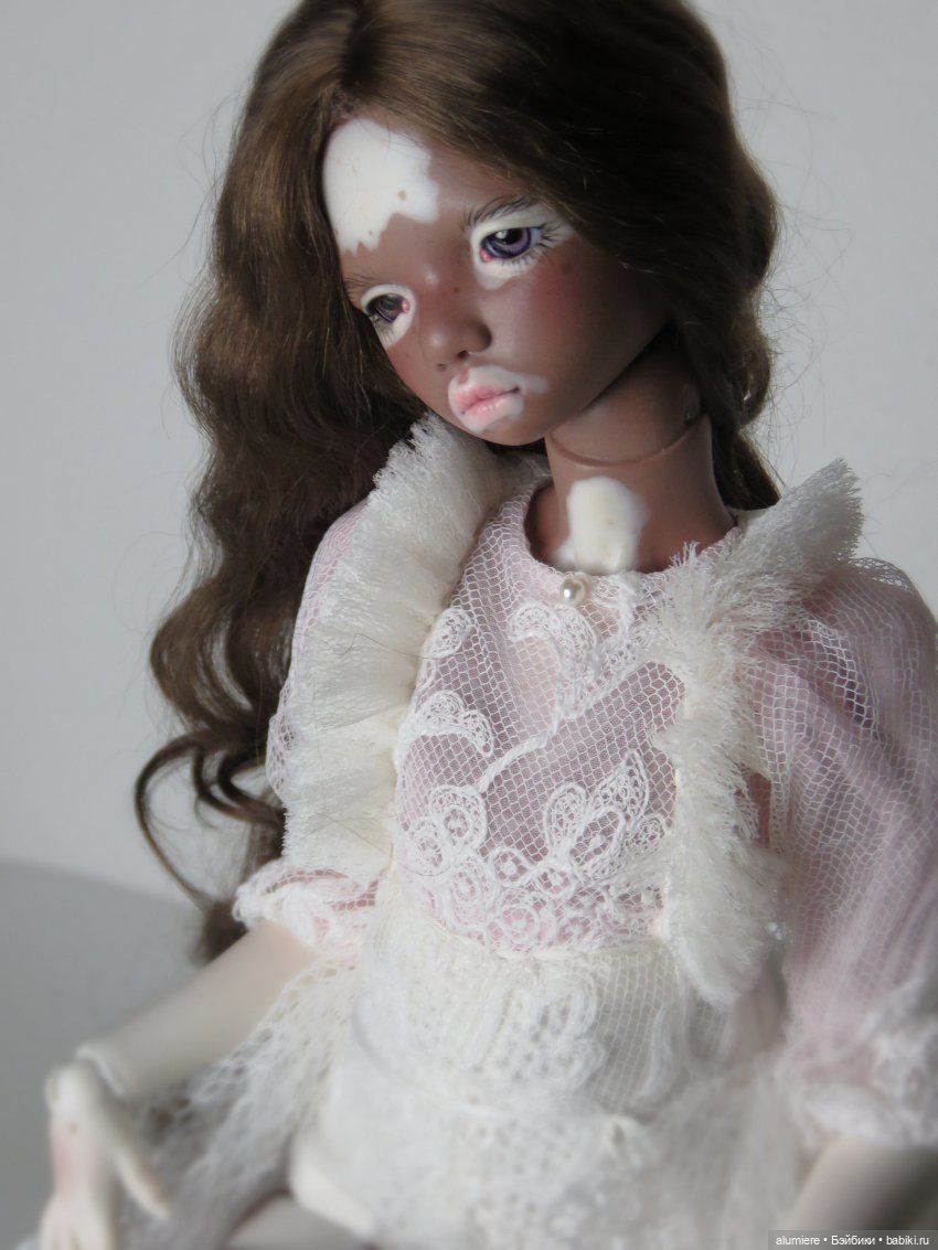 Оригинальные куклы Chantelle albino и Chantelle vitiligo