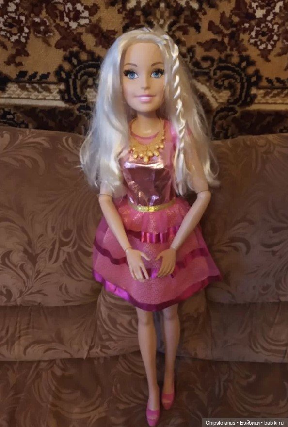 фото не моё,просто показать ее рост,хотя можно в интернете найти.