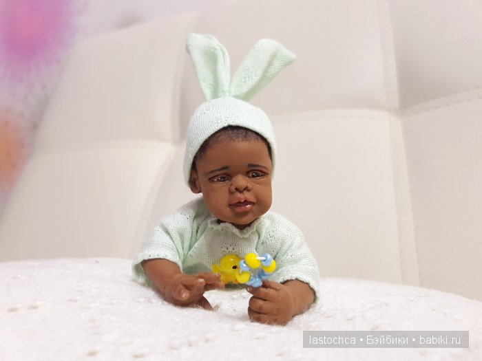 Шоколадный зайчик - авторская мини кукла Елены Ткаченко (фото 8)