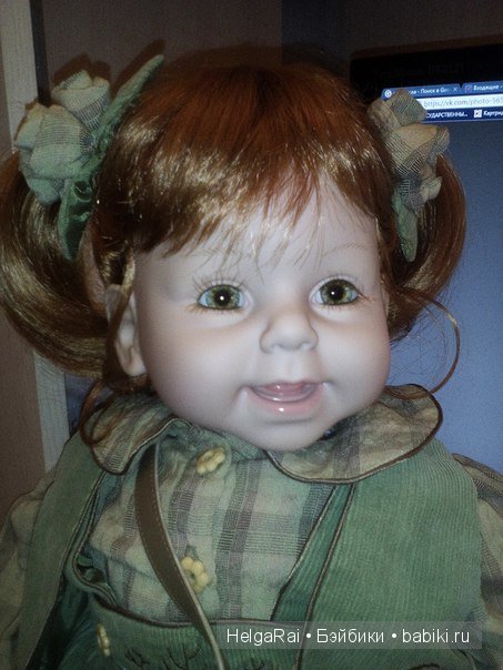 Моя прекрасная загадочная зеленоглазая Адора школьница (фото 2)