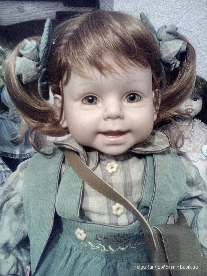 Моя прекрасная загадочная зеленоглазая Адора школьница (фото 8)