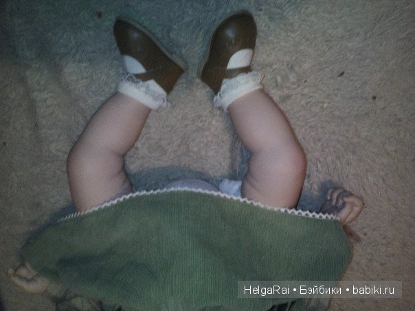 Моя прекрасная загадочная зеленоглазая Адора школьница