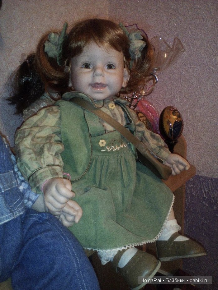 Моя прекрасная загадочная зеленоглазая Адора школьница