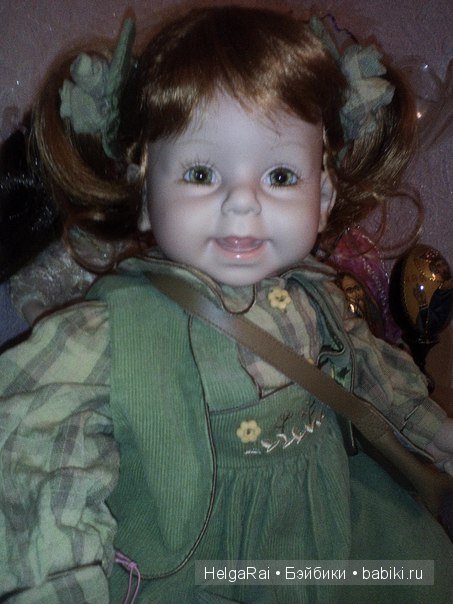 Моя прекрасная загадочная зеленоглазая Адора школьница