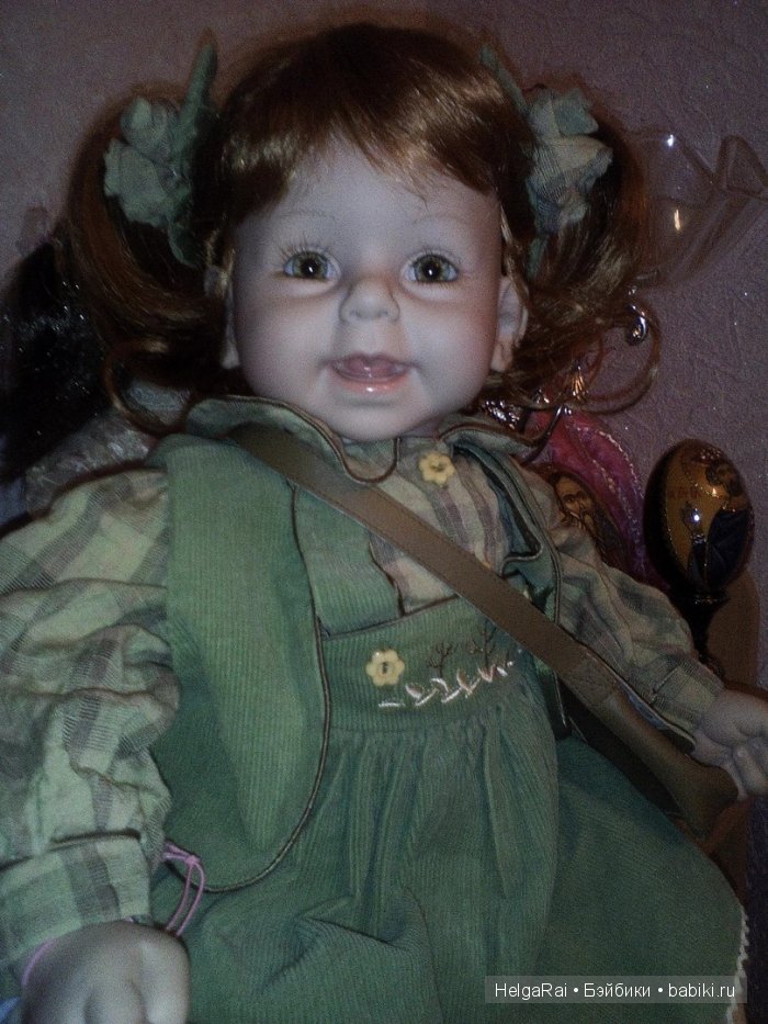 Моя прекрасная загадочная зеленоглазая Адора школьница