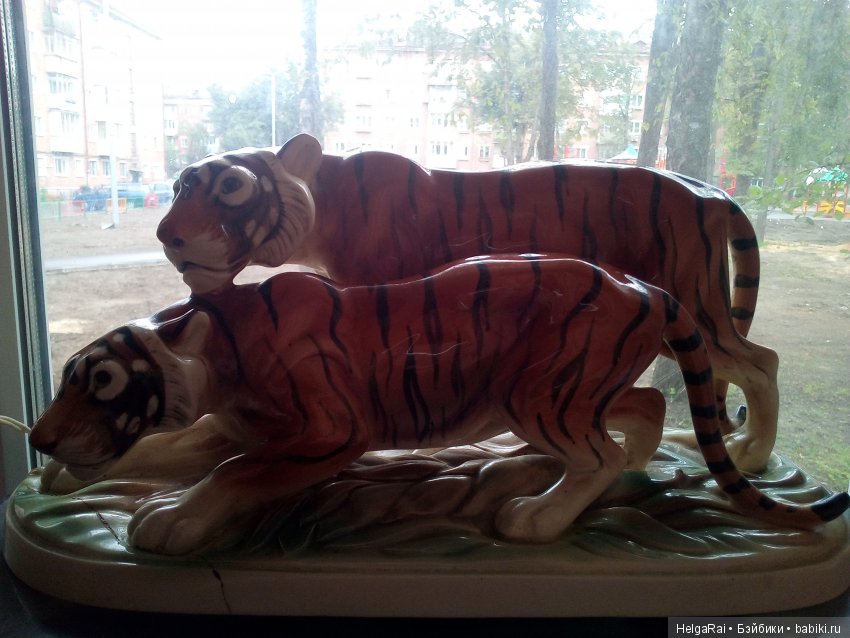 Помогите определить производителей и годы выпуска , а также найти реставратора (фото 2)