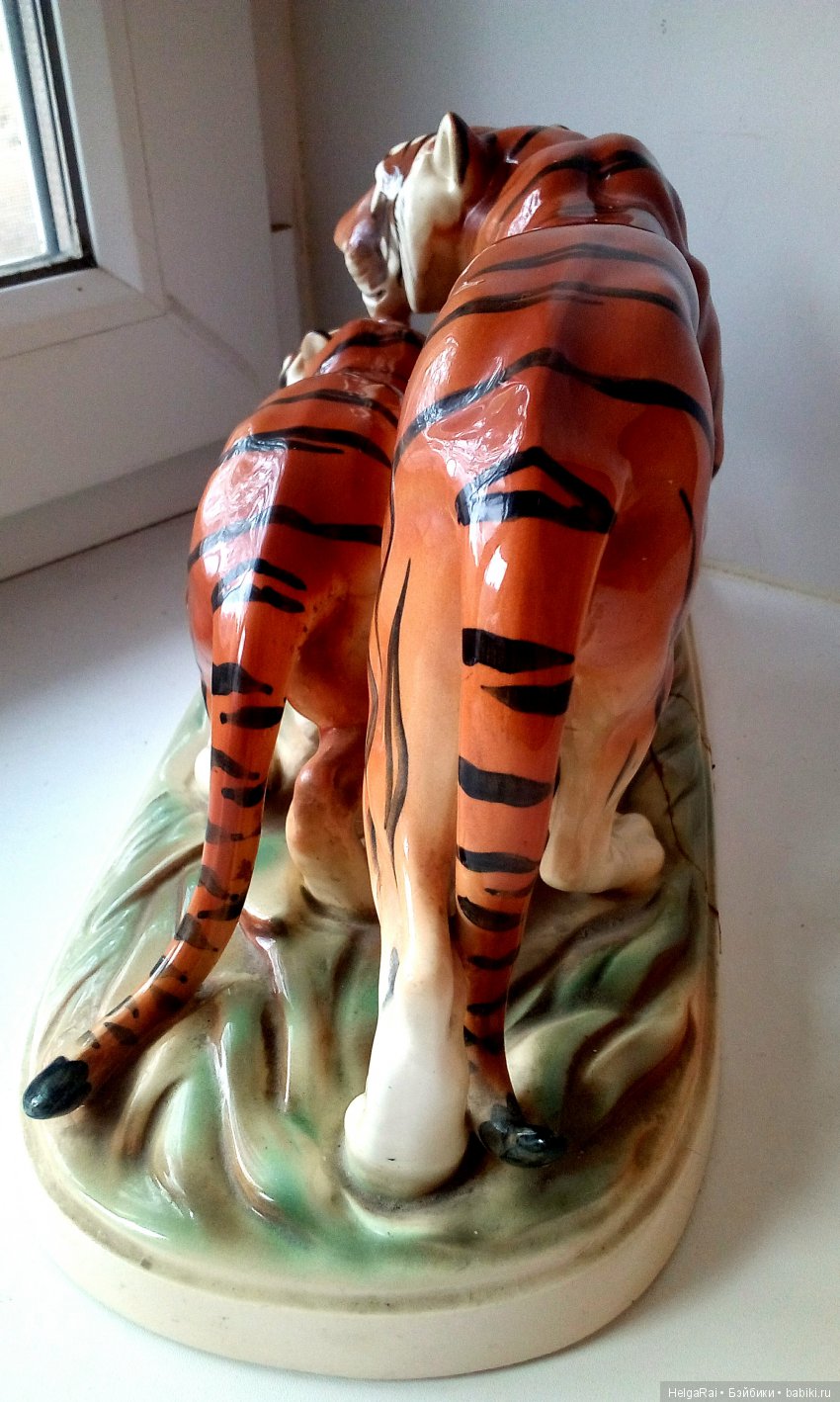 Помогите определить производителей и годы выпуска , а также найти реставратора (фото 8)