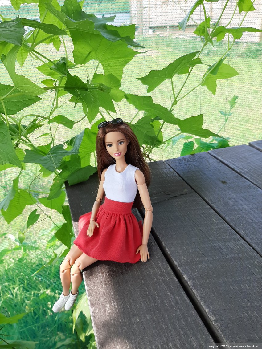 Тони и Есения на прогулке