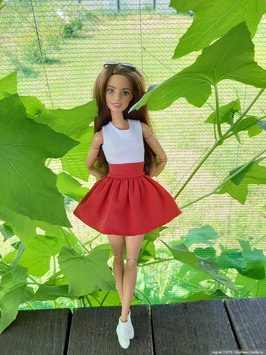 Тони и Есения на прогулке