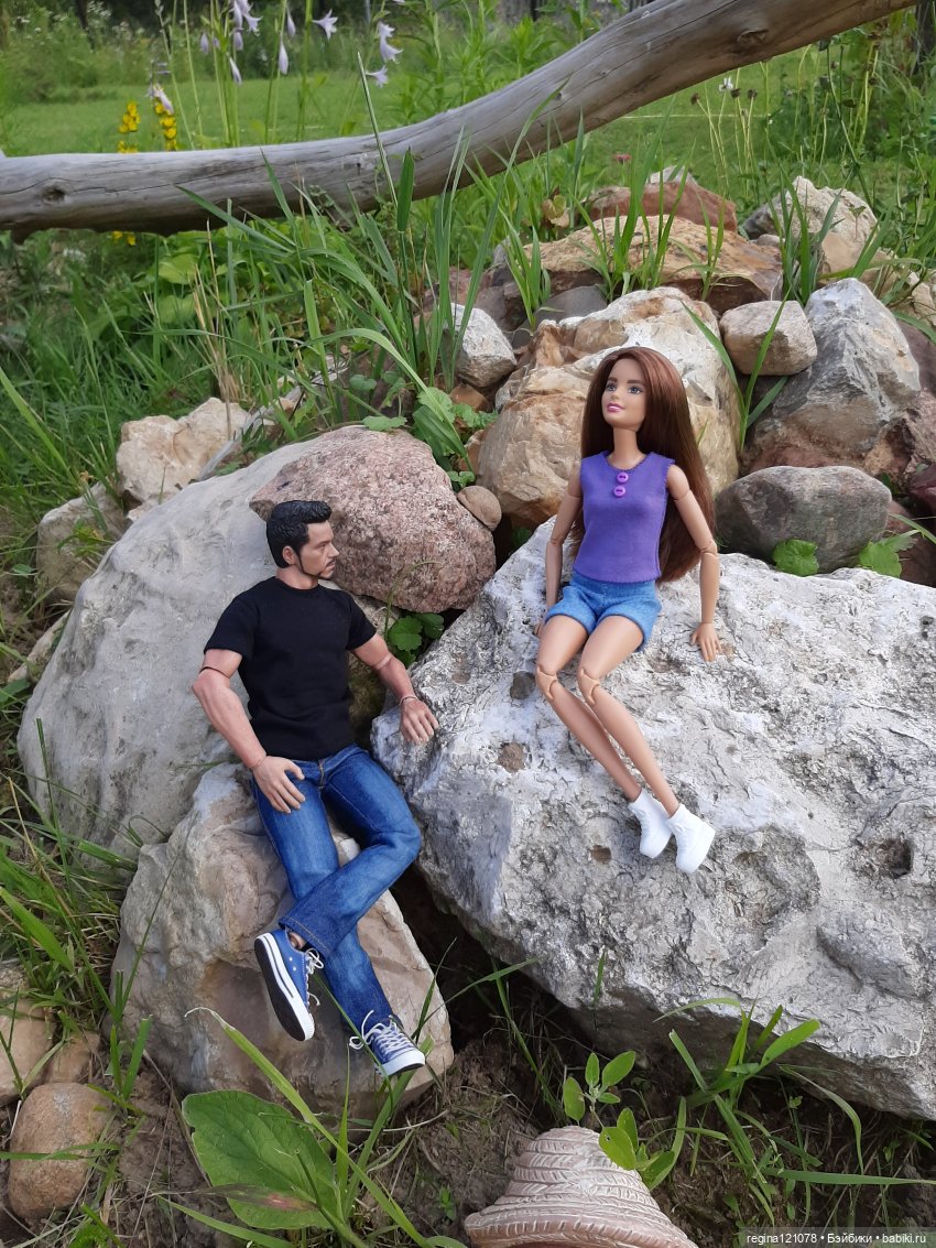 Тони и Есения на прогулке