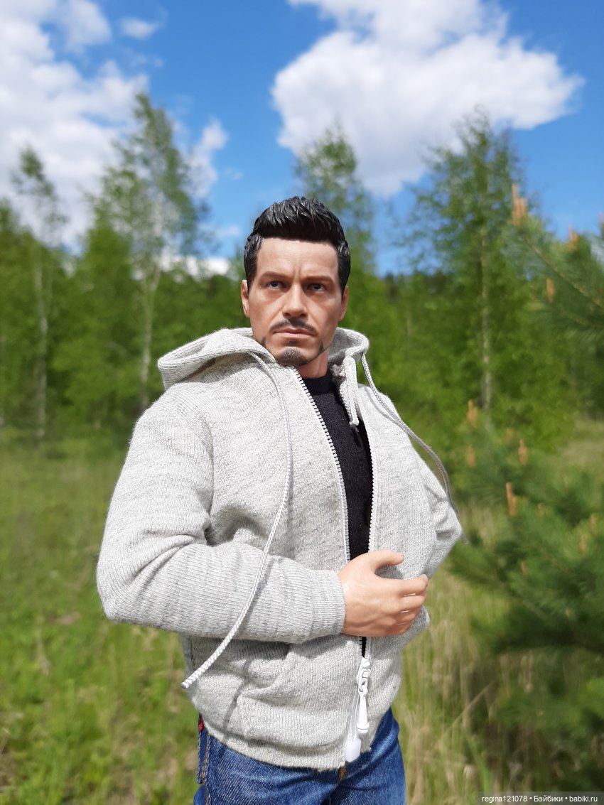 Тони и Есения на прогулке