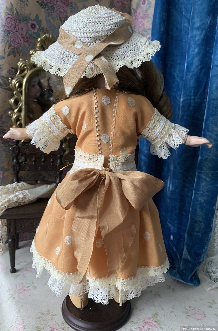 Добро пожаловать в салон модного платья