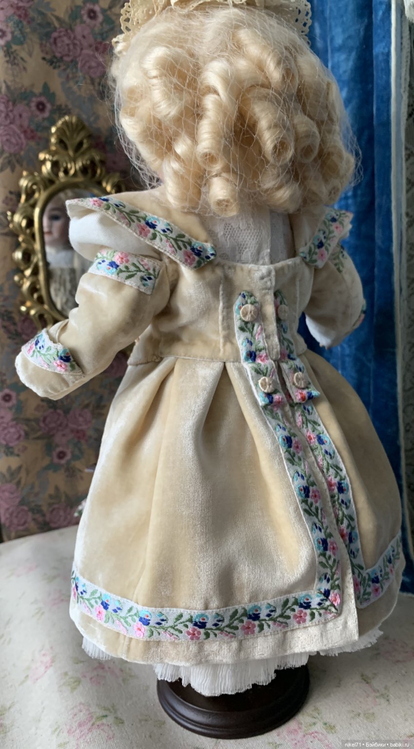 Добро пожаловать в салон модного платья