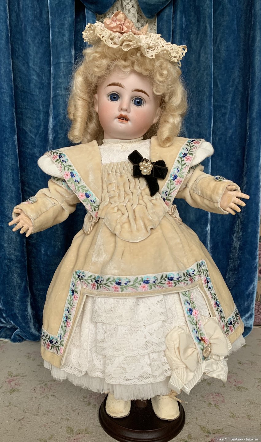 Добро пожаловать в салон модного платья