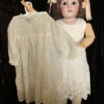 Антикварное платье из натурального шелка на куклу 80см.
