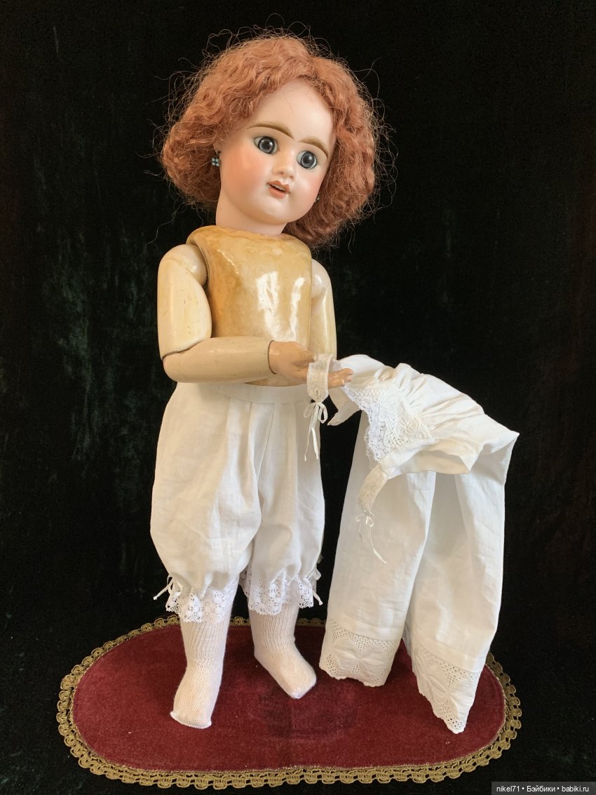 Костюм для модной куклы на бис (фото 7)