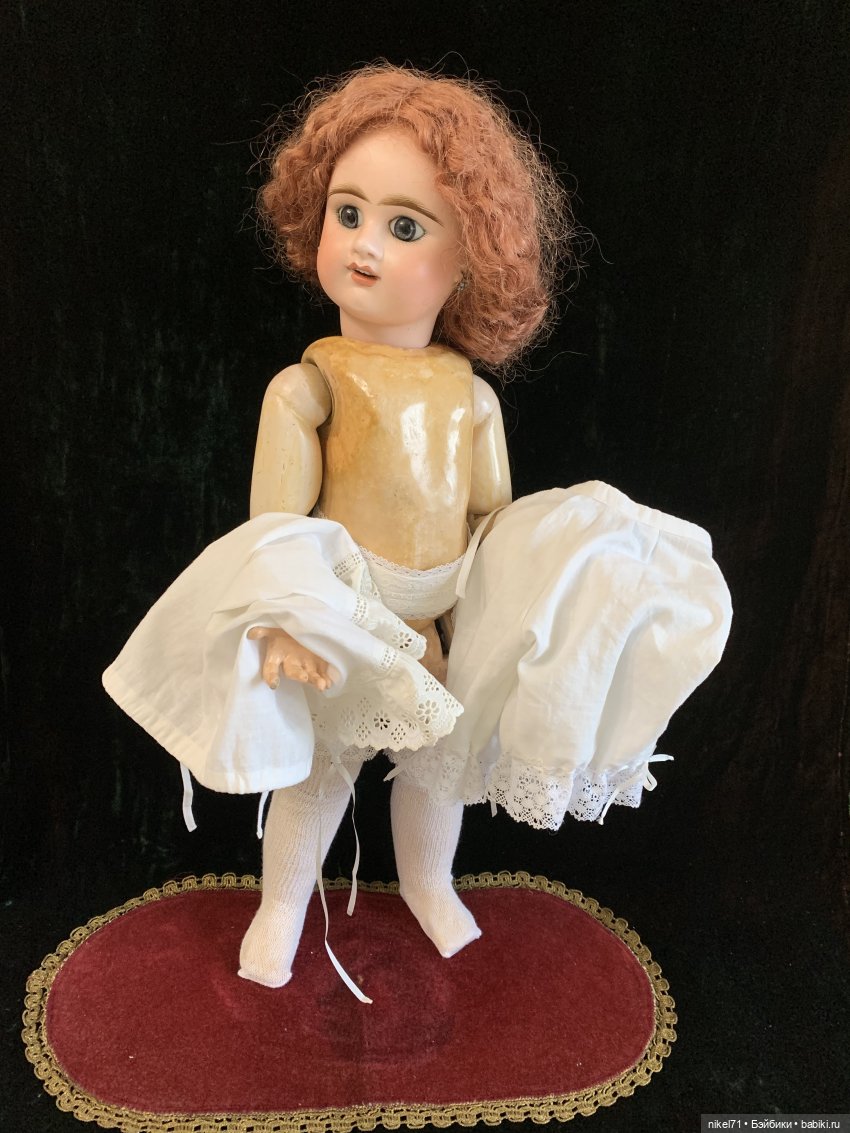 Костюм для модной куклы на бис (фото 6)