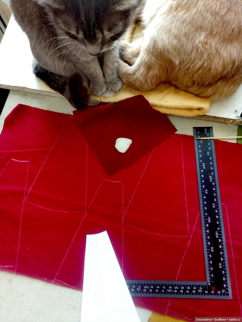 Февраль. Швейная мастерская