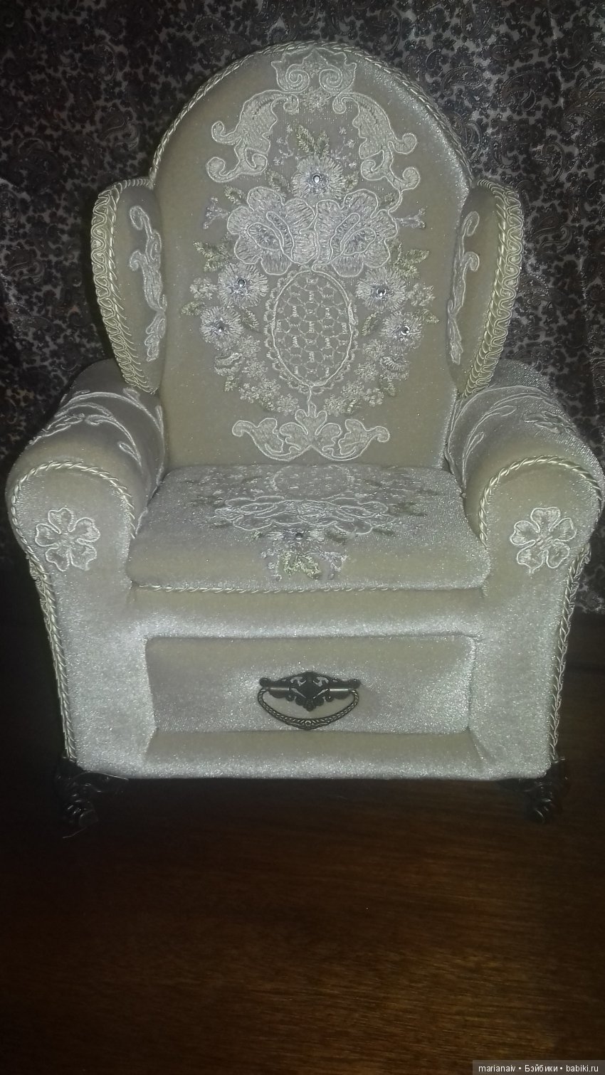 Кресло цвета ванили или мечты о старой Англии