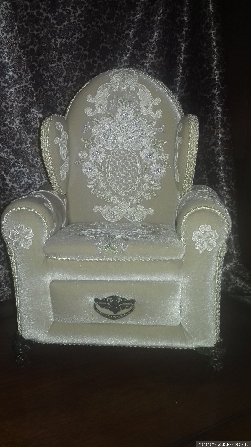 Кресло цвета ванили или мечты о старой Англии