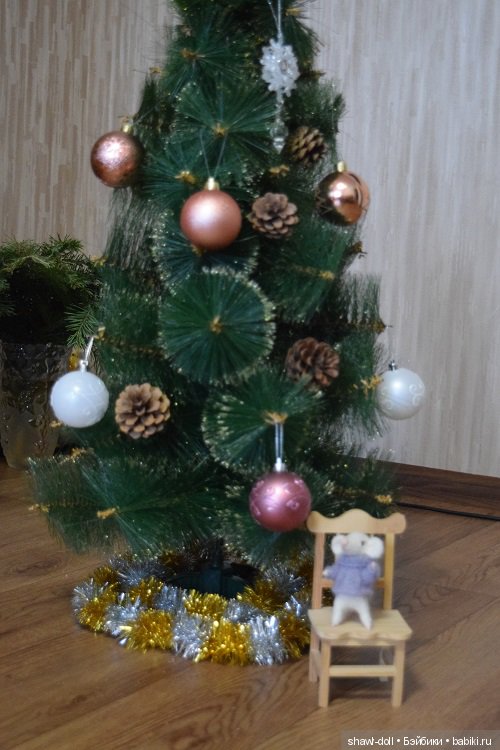 Мышонок и новогодний шар — Домашние фото авторских игрушек: Тедди (фото 3)