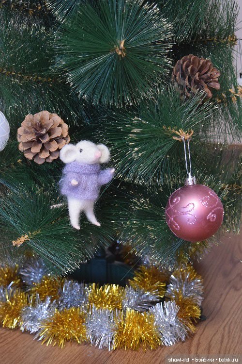 Мышонок и новогодний шар — Домашние фото авторских игрушек: Тедди (фото 5)