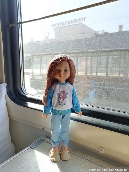 Первое путешествие Кристи. Кукла в поезде