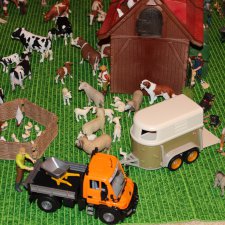 Играем в ферму.