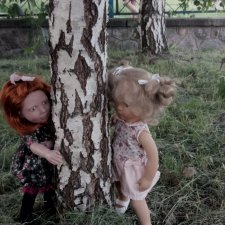 Познакомились малышки