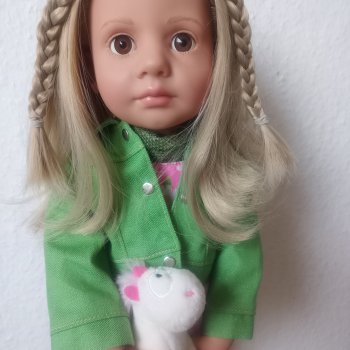 У кого живет Кэти 2013 года?