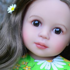 Еще одна Дюймовочка. Теперь брюнетка