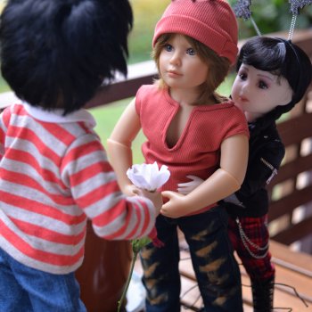 Любовный треугольник.