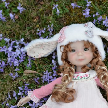 Sugar и Sky Ruby Red fashion friends на прогулке.