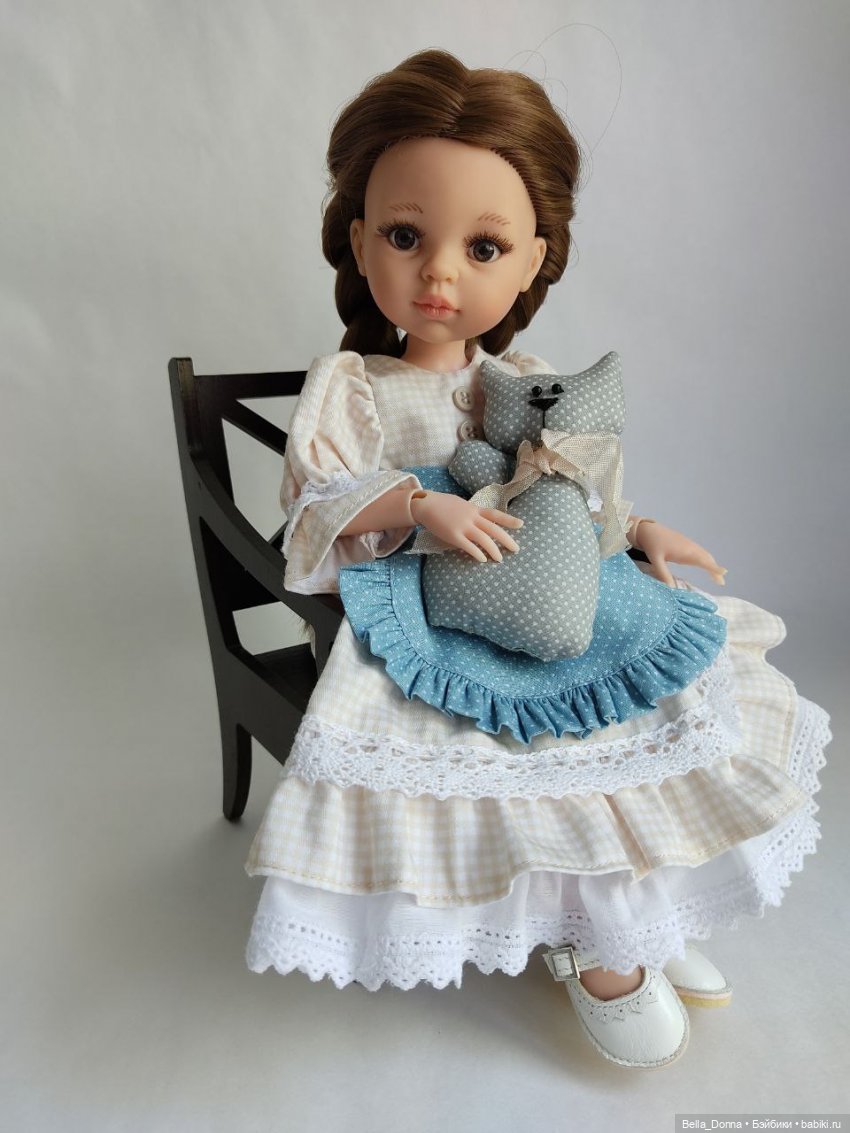 Наряд в винтажном стиле для Паола Рейна