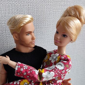 Распавшаяся парочка. Кен Лукс и Barbie Wedding Wishes 2003.