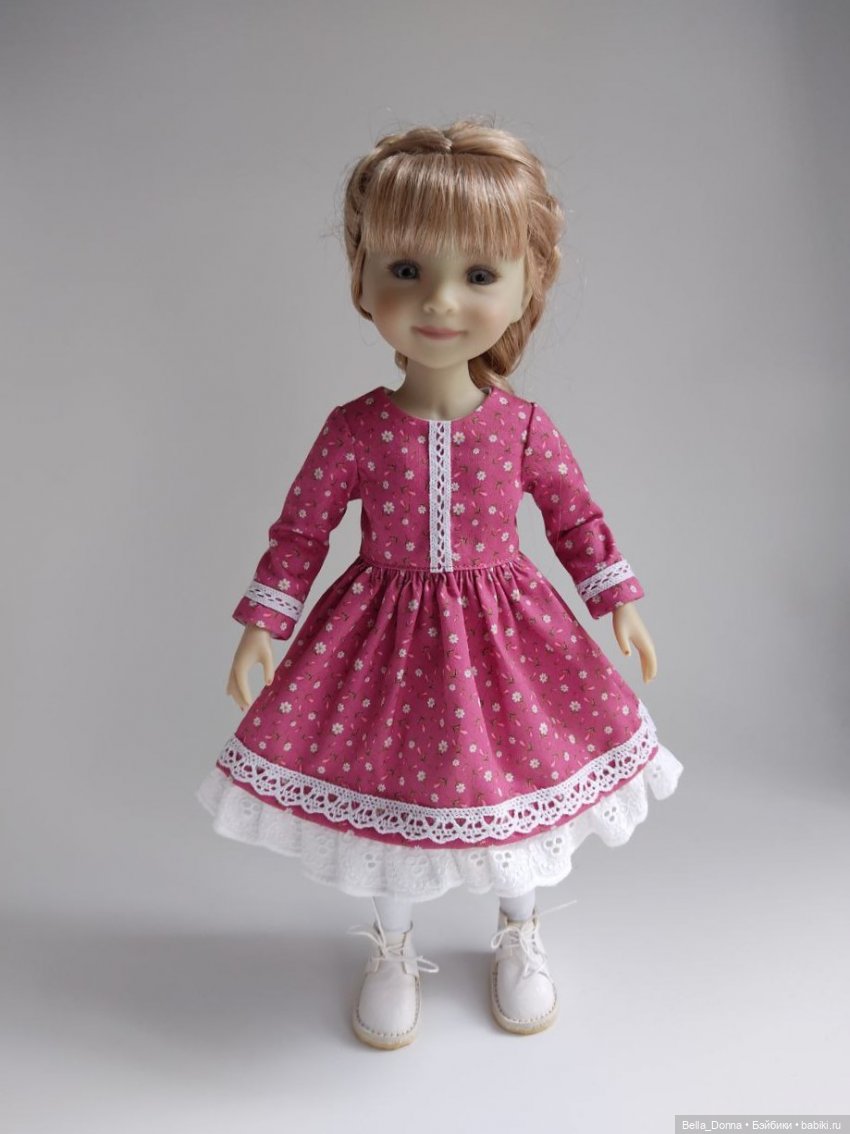 Платье с меховым жилетом для Ruby Red Fashion Friends | Бэйбики Платье с меховым жилетом для Ruby Red Fashion Friends (фото 3)