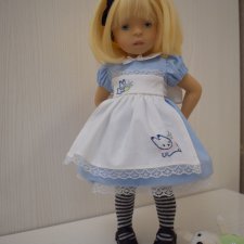 И снова не дает покоя мне Алиса