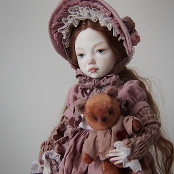 Фарфоровая девочка