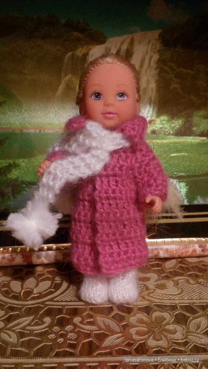 Маленькая куколка Еви и подружки (фото 7)