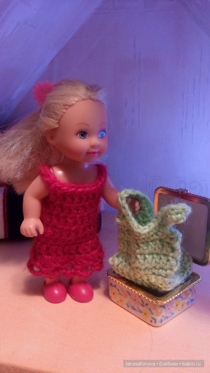 Маленькая куколка Еви и подружки (фото 4)