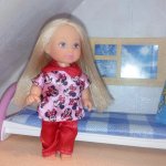 Маленькая куколка Еви и подружки