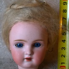 Голова фарфор старинная! Интересная