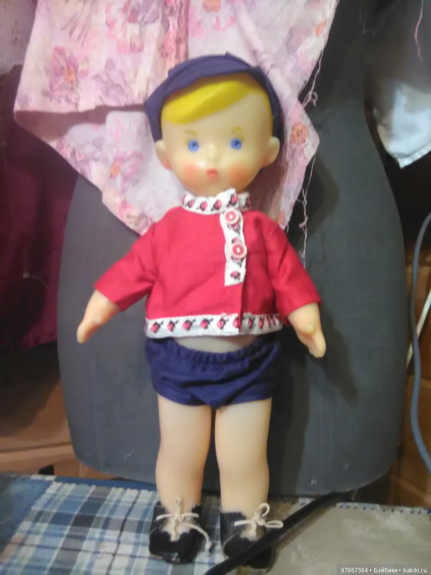 а вот это что за мальчик? может знаете?