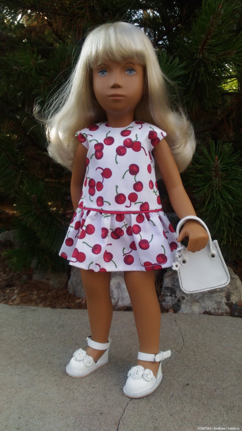 Sasha doll. Платье "вишенки" и сумочка с босоножками