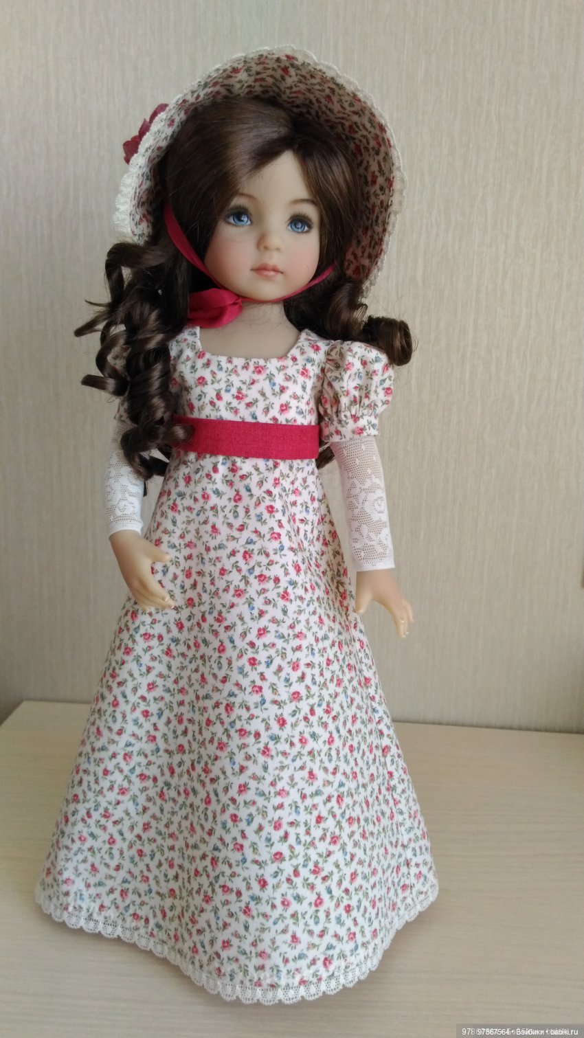 Ruby red. Александра — Куклы Ruby Red (Руби Ред) Fashion Friends: Siblies (фото 4)